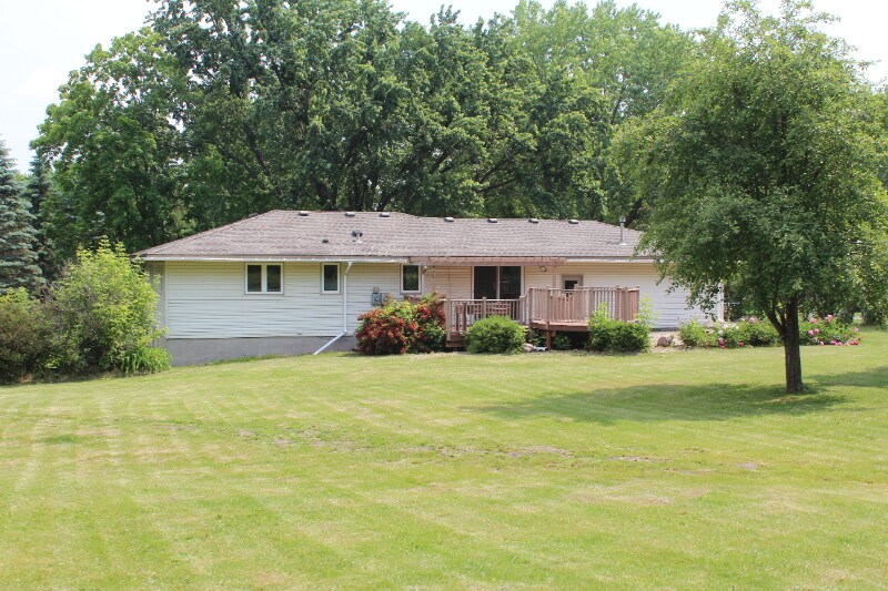 Building Photo - 19927 Hillside Dr