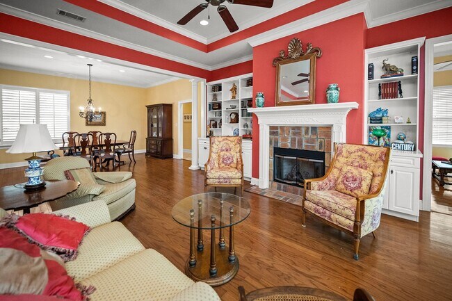 Building Photo - 632 Magnolia Cir