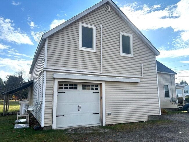 Building Photo - 47 Garrison St