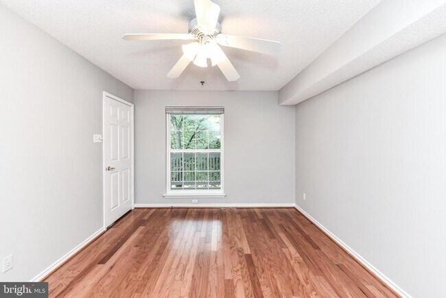 Building Photo - 1524 Lincoln Way