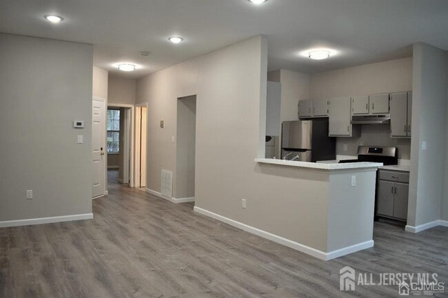 Building Photo - 3181 Cypress Ct