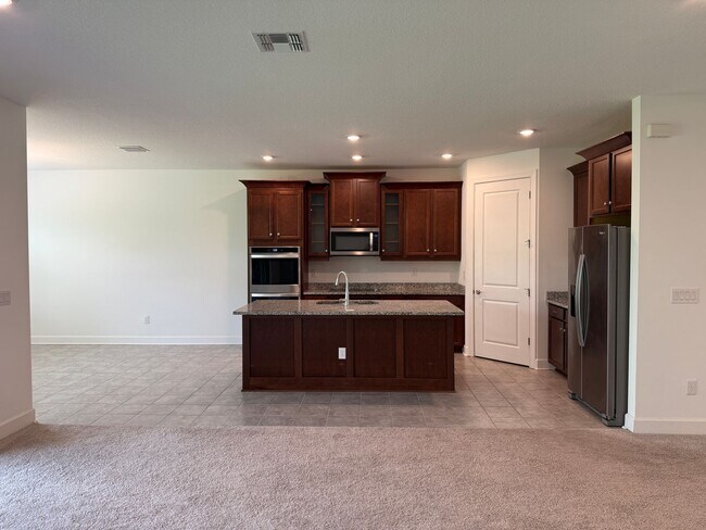 Building Photo - 5 Bedroom 4 Bath W/Office & 3-Car Garage (...
