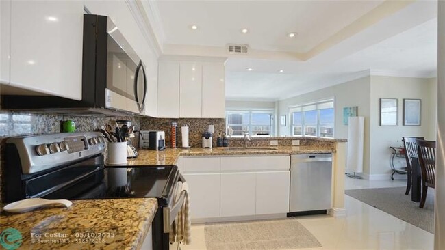 Building Photo - 3750 Galt Ocean Dr