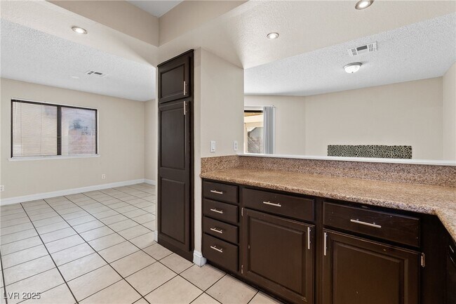 Building Photo - 6609 W Joe Michael Way