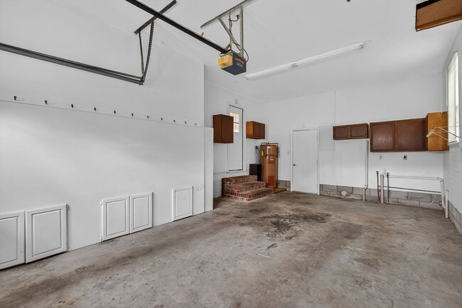 Building Photo - 1313 Pony Farm Rd