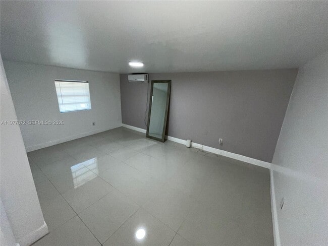 Building Photo - 5803 Buchanan St