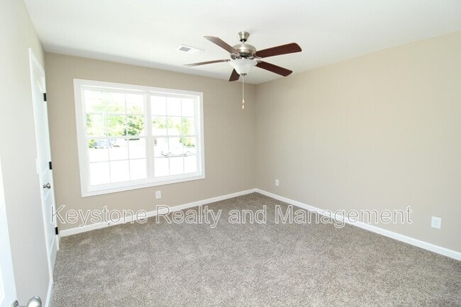 Building Photo - 301 Landrum Pl