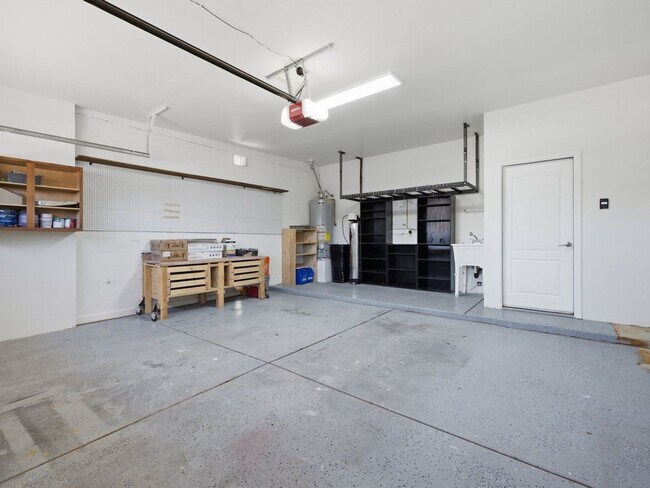 Building Photo - 8647 E Bullrider Pl