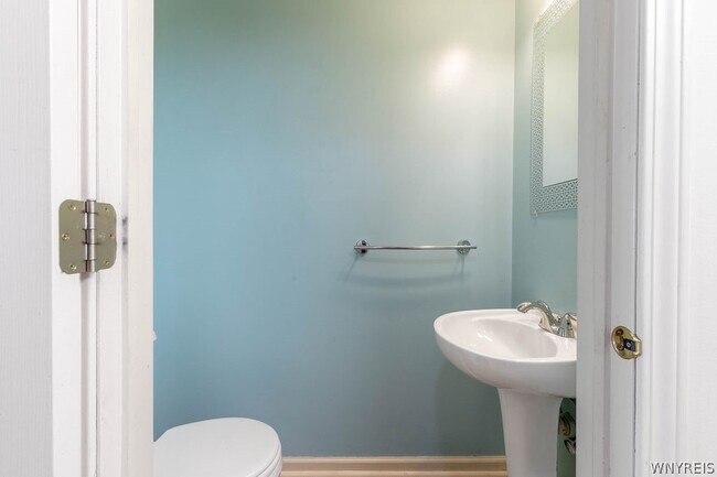 Building Photo - 319 King Peterson Rd