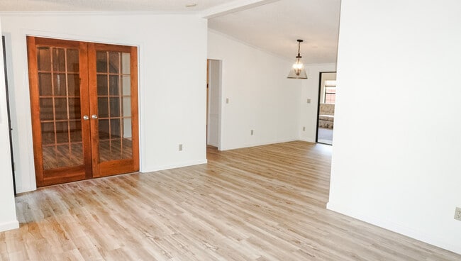 Building Photo - 7 Breakwater Dr