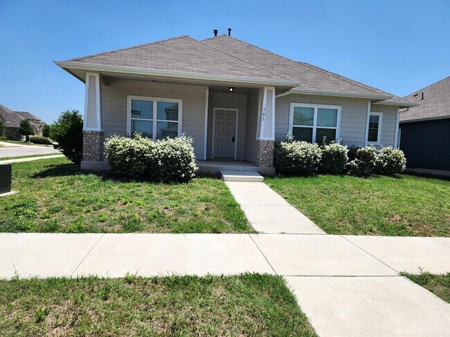 Primary Photo - 101 Englenook Dr