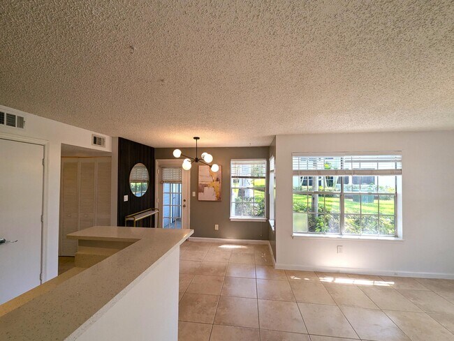 Primary Photo - 1215 Crystal Way