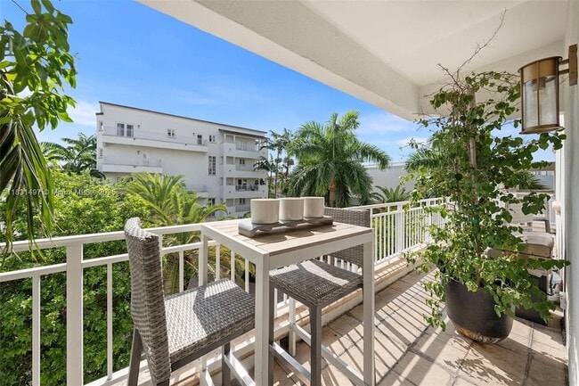 Building Photo - 1415 Sunset Harbour Dr