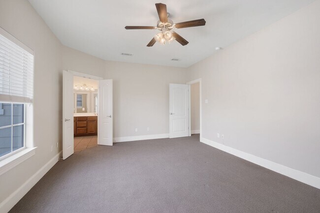 Building Photo - 6715 Windrift Way