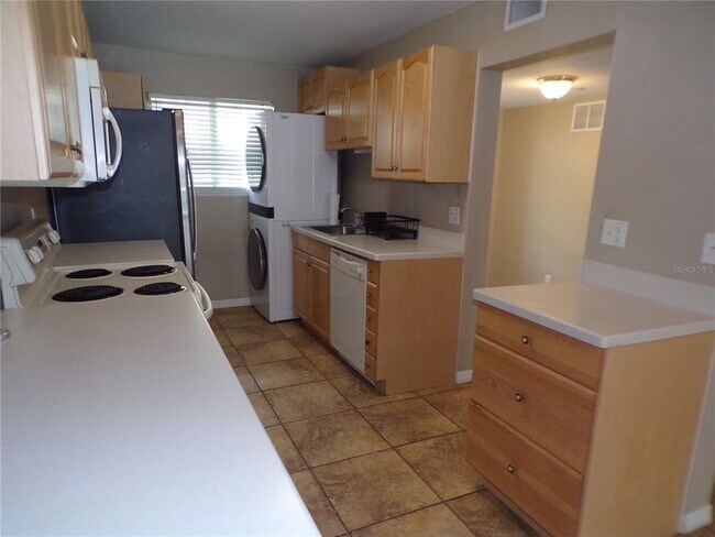 Building Photo - 150 Harborside Ave