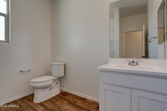 Building Photo - 11442 W La Reata Ave