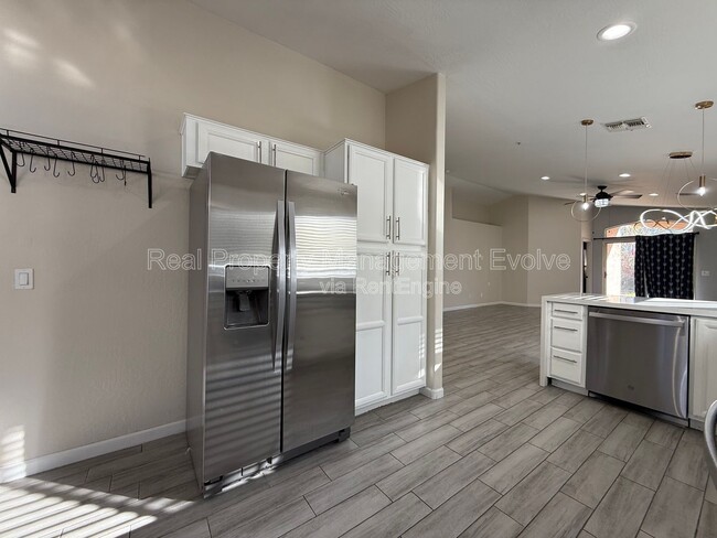 Building Photo - 3085 N 87th Pl