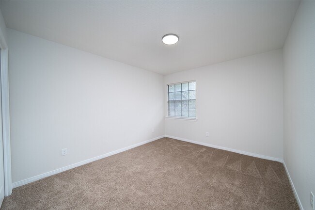 Building Photo - 3338 Oak Branch Ln
