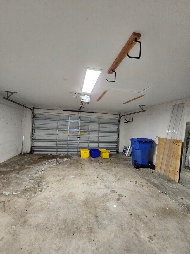 Building Photo - 169 Berenger Walk