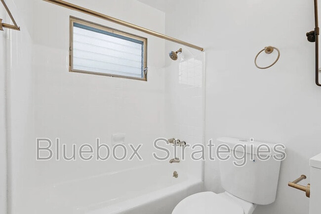 Building Photo - 1091 Topaz Ave