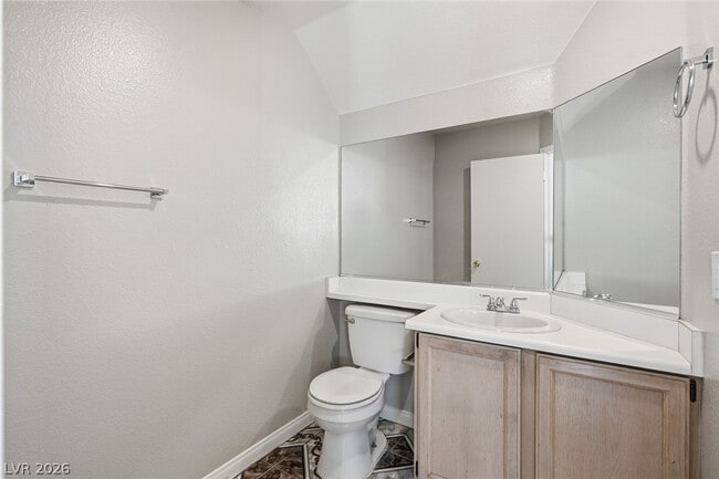 Building Photo - 808 Majestic Rock Cir