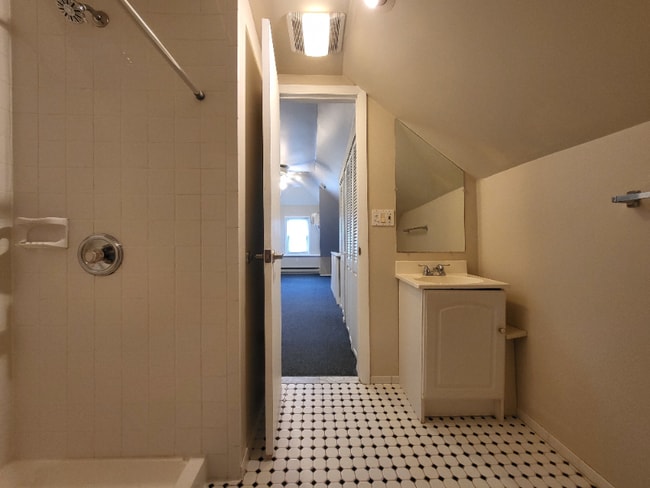 Building Photo - 254 Woodbridge Ave