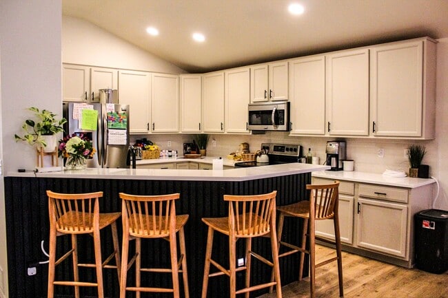 Building Photo - Luxury Ranch-Style Home for Rent in SE For...