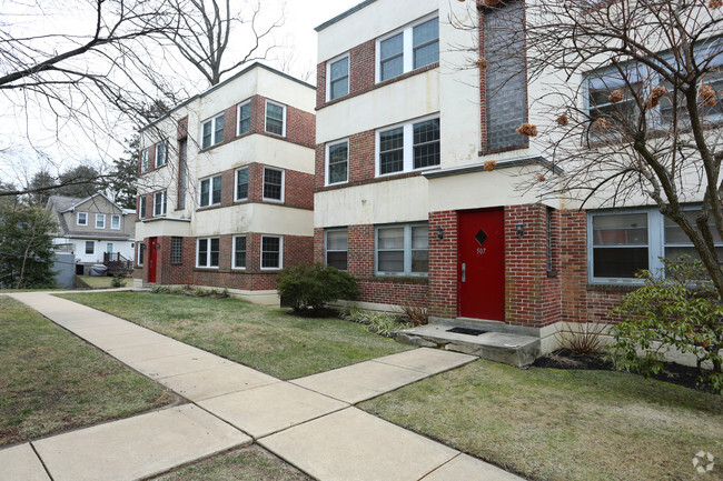 Building Photo - Beechwood Apartments