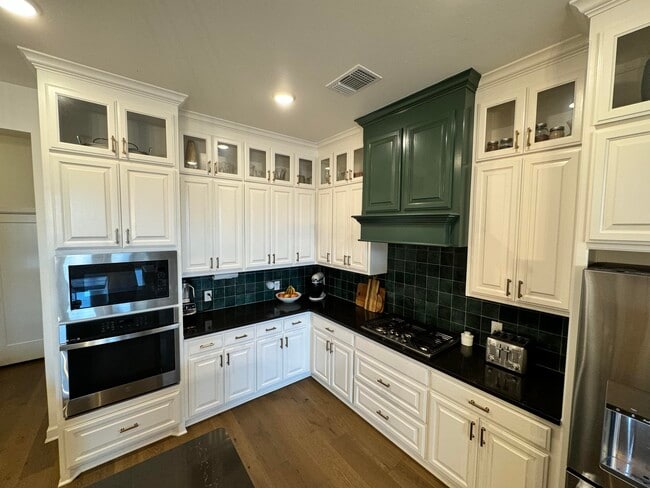 Building Photo - 18013 Marea Dr