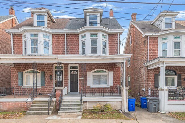 Building Photo - 378 N Evans St