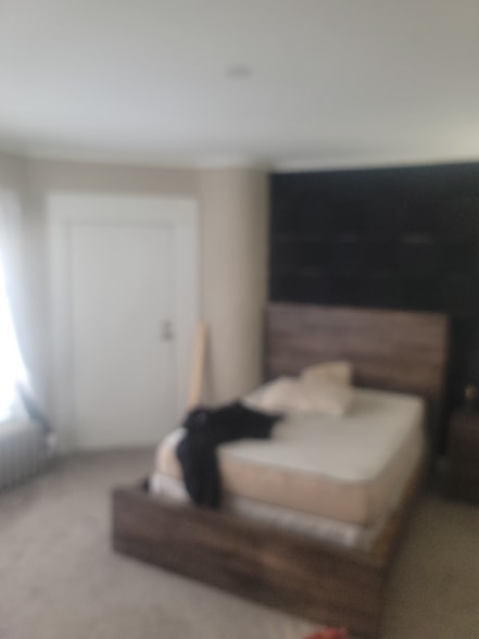 Building Photo - 232 Elm St