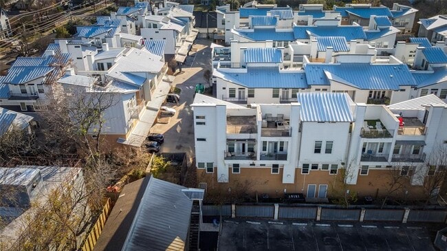 Building Photo - 2606 Wilson St