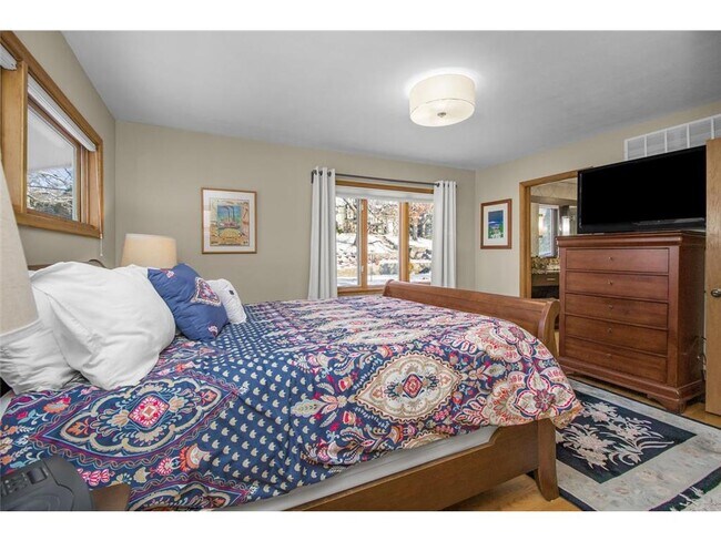 Building Photo - 139 Otis Avenue