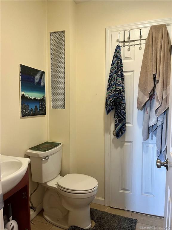 Building Photo - 115 Main St