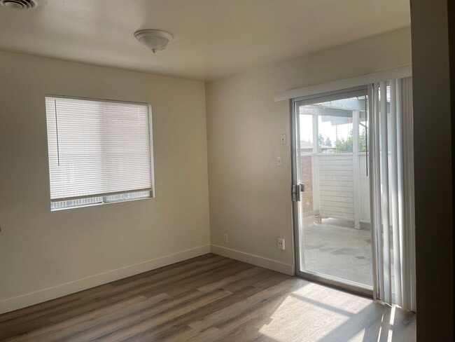 Building Photo - 1414 W Vassar Ave