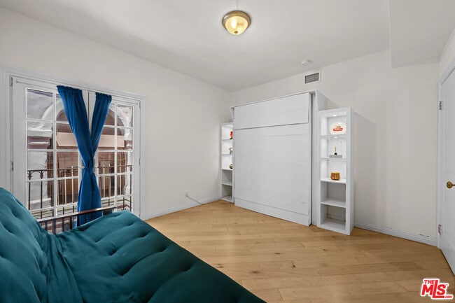 Building Photo - 6220 Pacific Ave