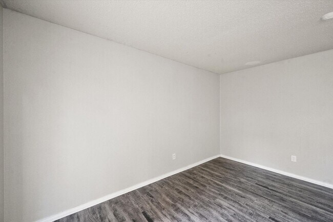 Building Photo - Lake Arlington area 4 bedroom with large yard