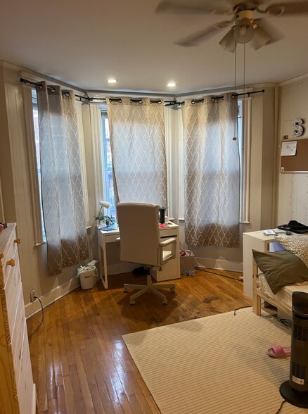Apt 34 - 211 Park Dr