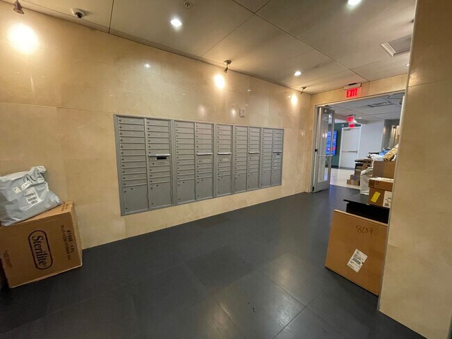 Building Photo - Modern High-Rise Condo in Downtown Orlando...