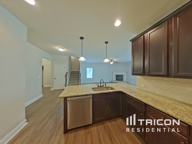 Building Photo - 142 Massey Ln