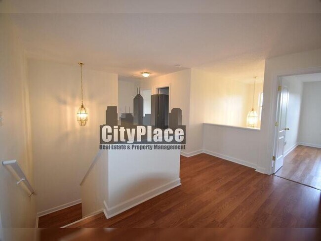 Building Photo - 1750 Buckeye Ct