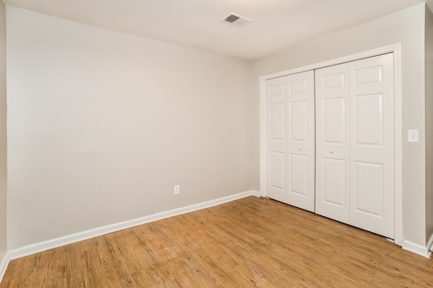 Building Photo - 4859 Wilkie Way NW