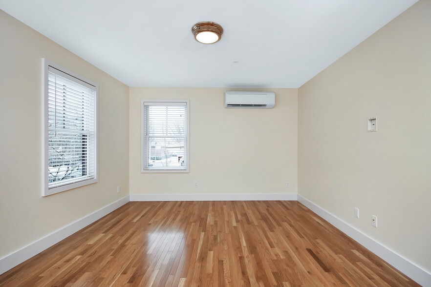 Living Room - 223 Cumberland Ave