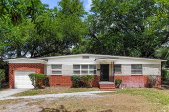 Building Photo - 3804 Rogero Rd