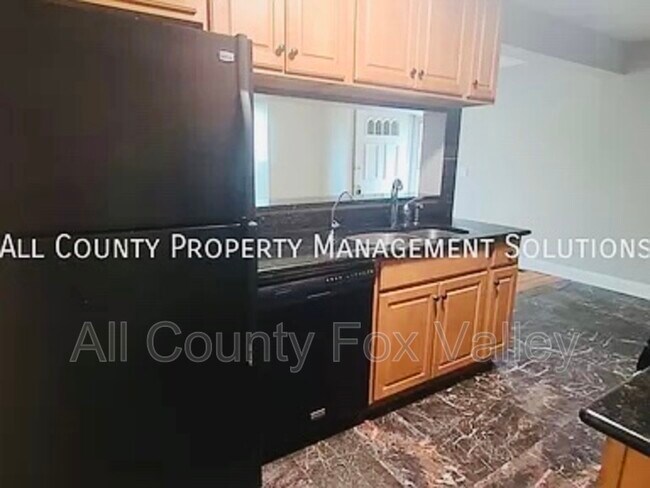 Building Photo - 235 Winfield Ct