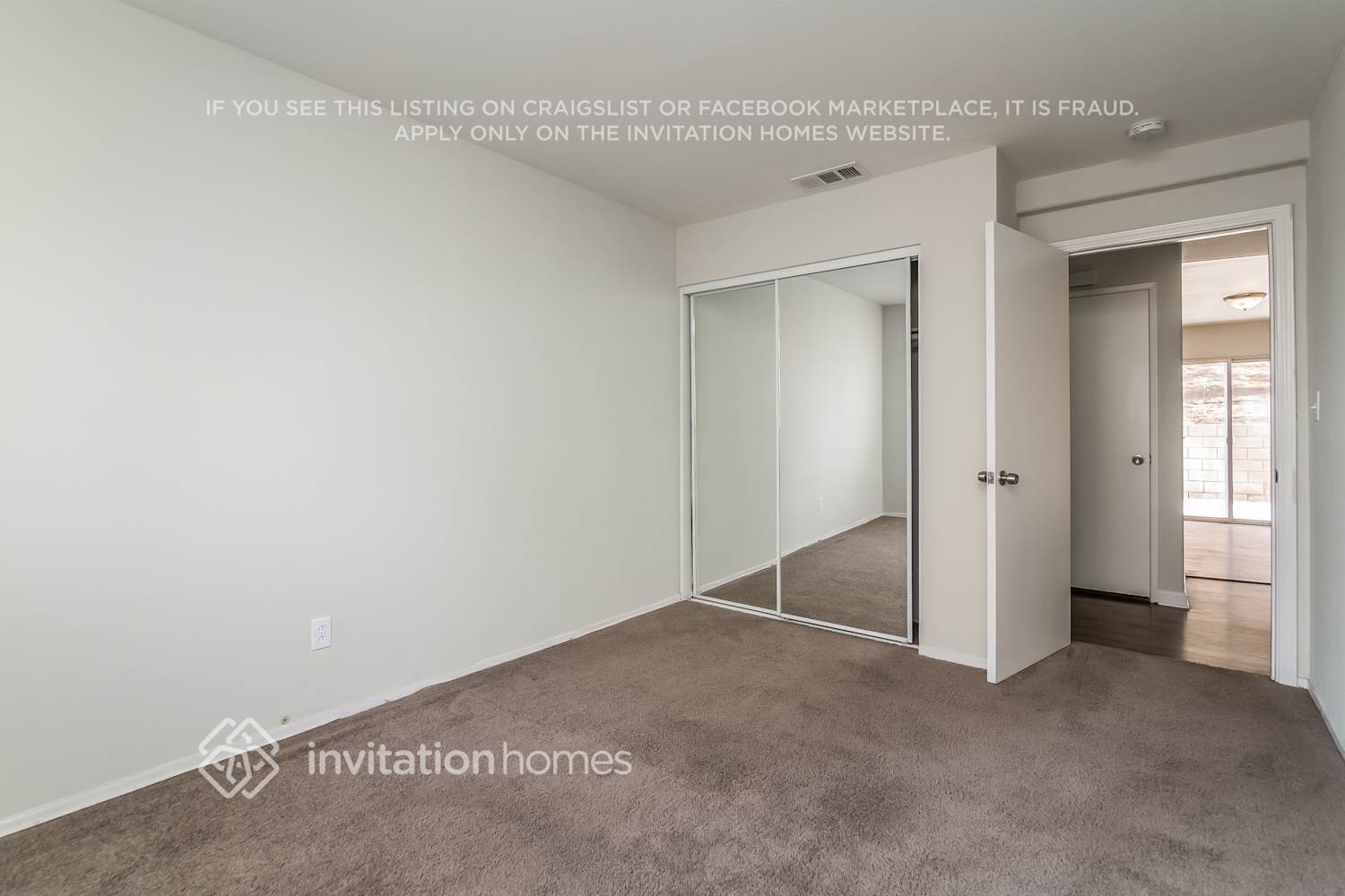 Building Photo - 973 Halfmoon Ct N