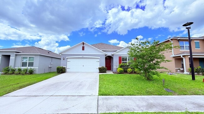 Building Photo - Charming Deltona 4/2 Ready for Move-in!