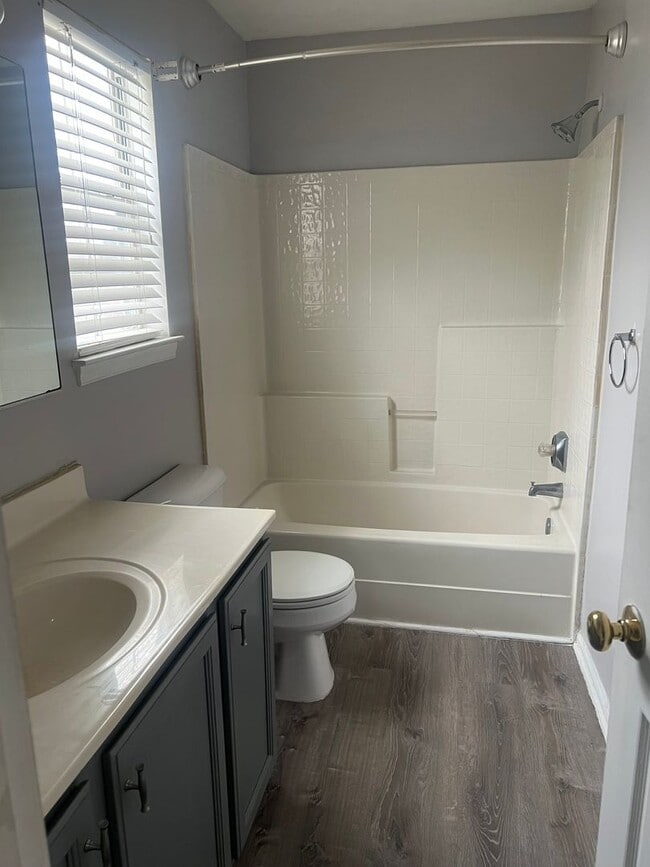 Building Photo - 100 Hillside Ave