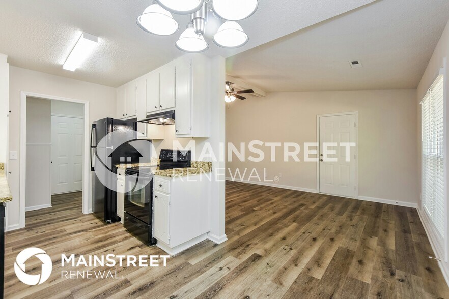 Building Photo - 29772 Creekwood Rd