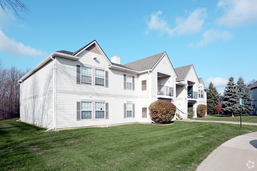 Primary Photo - Cedarshores Apartments
